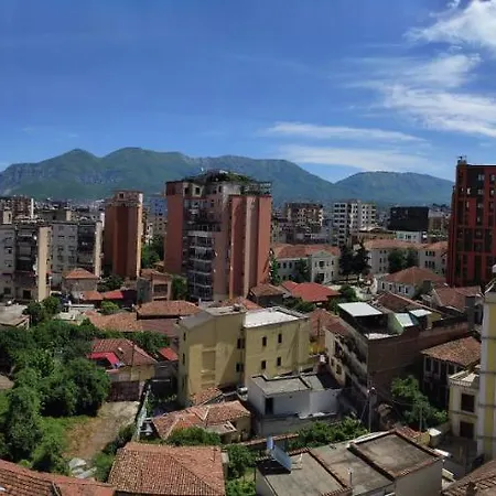 Appartement Toptani In City Center